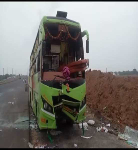 Andhra pradesh bus accident