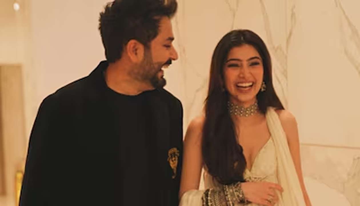 Sara arjun's homage to aditya dhar