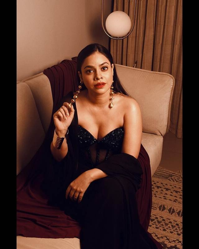 Sumona chakravarti