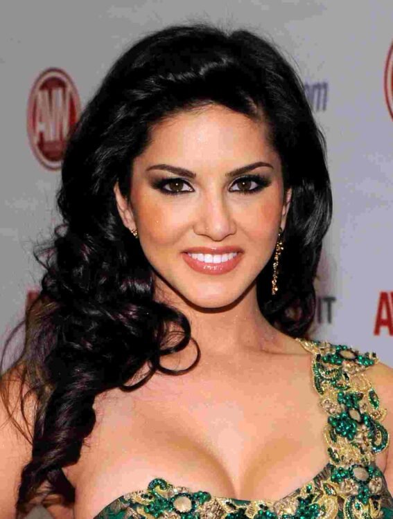 Sunny leone