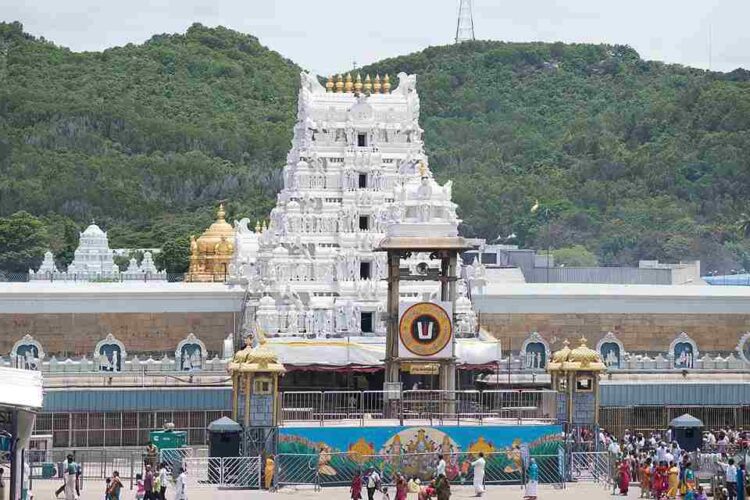 Tirupati dupatta scam
