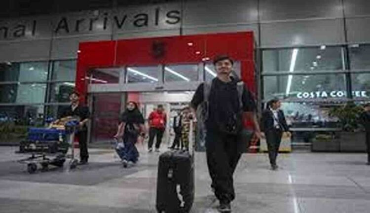 Safe return amid uncertainty