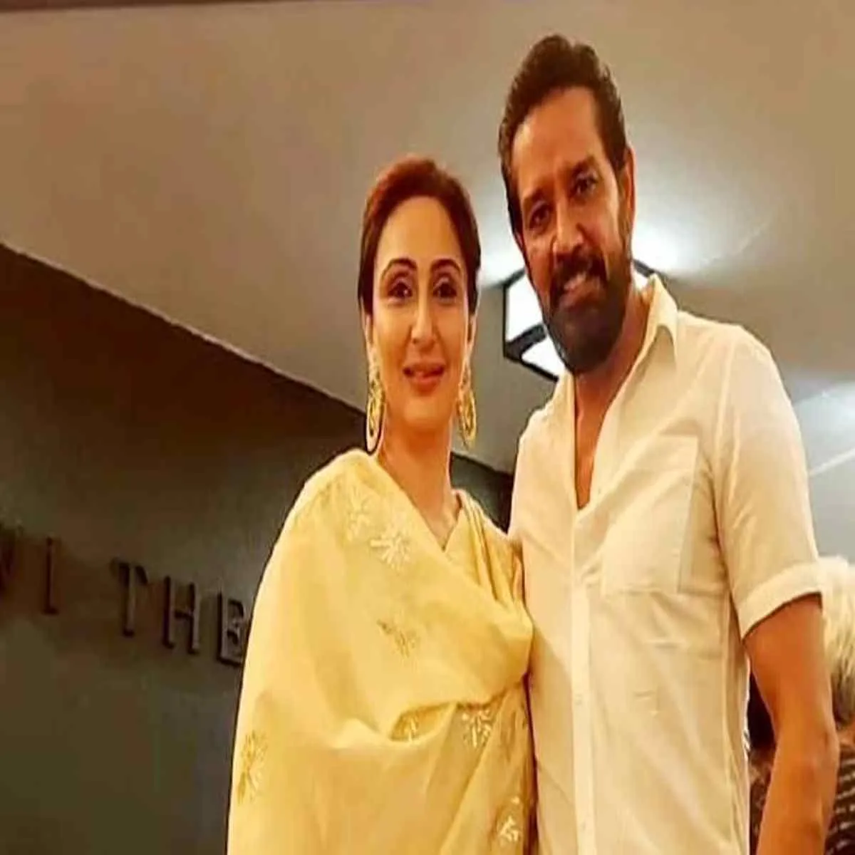 Deepti-naval-juhi-babbar-anup-soni-birthday