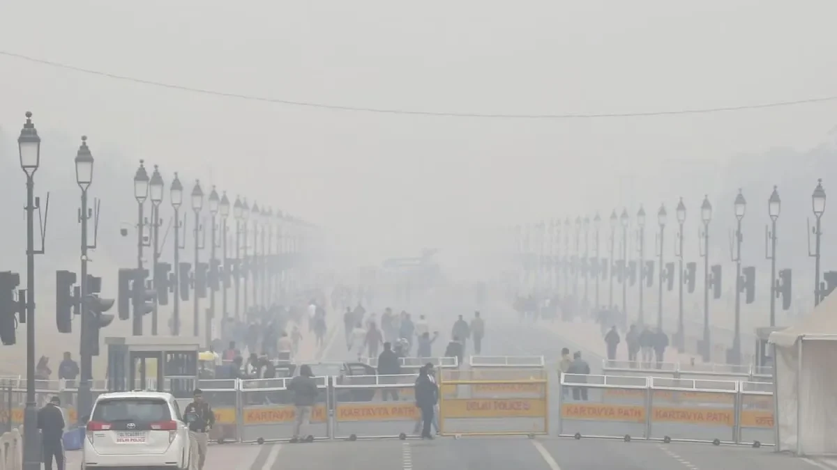 Delhi air quality stays poor as foggy weather persists this week