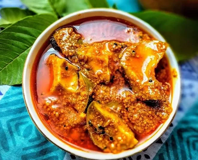 Kitchen - tips: - prevent - pickle - oil - leakage - during - travel