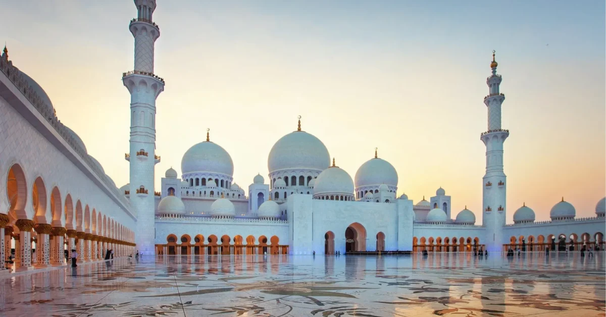 Sheikh - zayed - grand - mosque - sets - new - visitor - record
