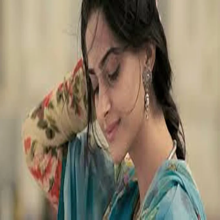 Bollywood sonam kapoor delhi6 17years 1