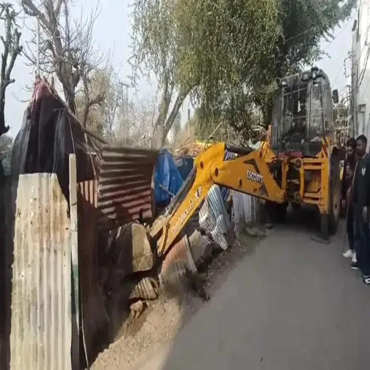 Demolition 1400 illegal structures jk