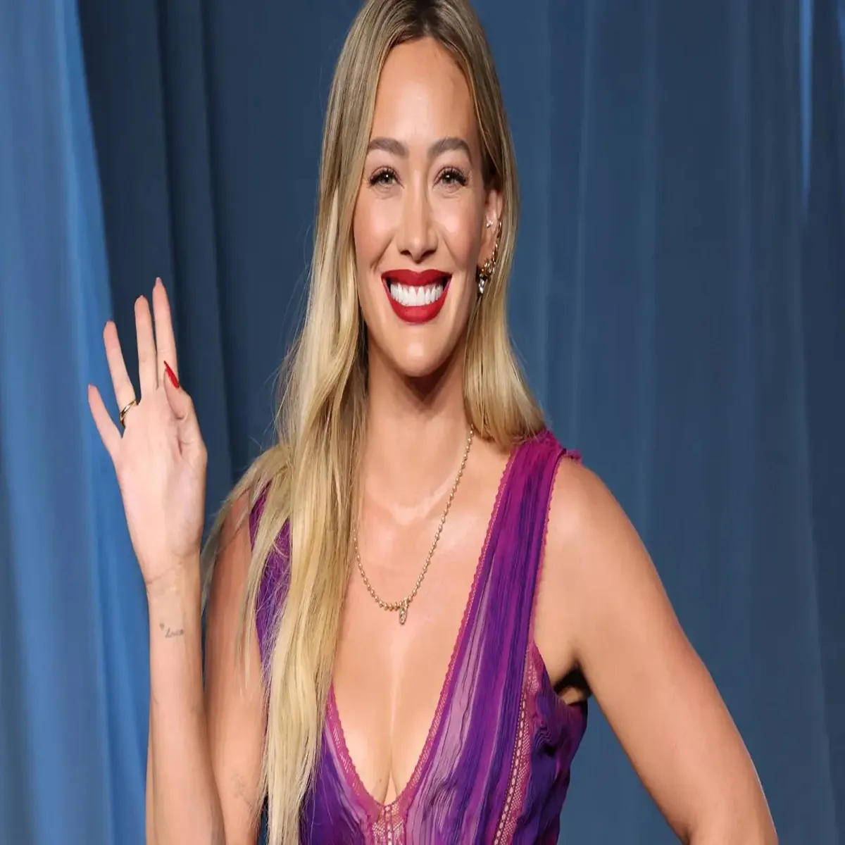 Music hilary duff reflects return studio