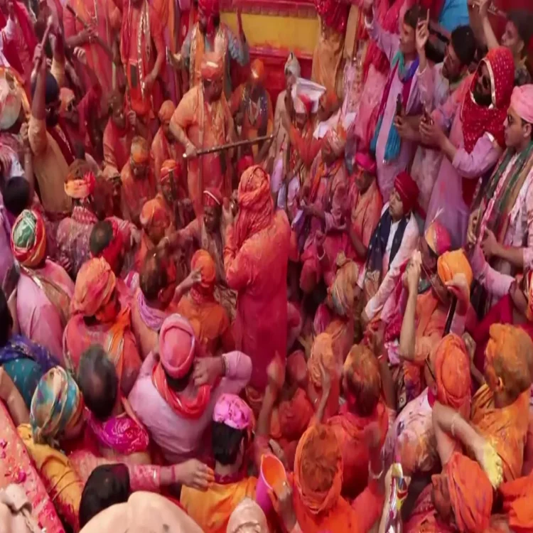 Holi rangbhari ekadashi up celebrations