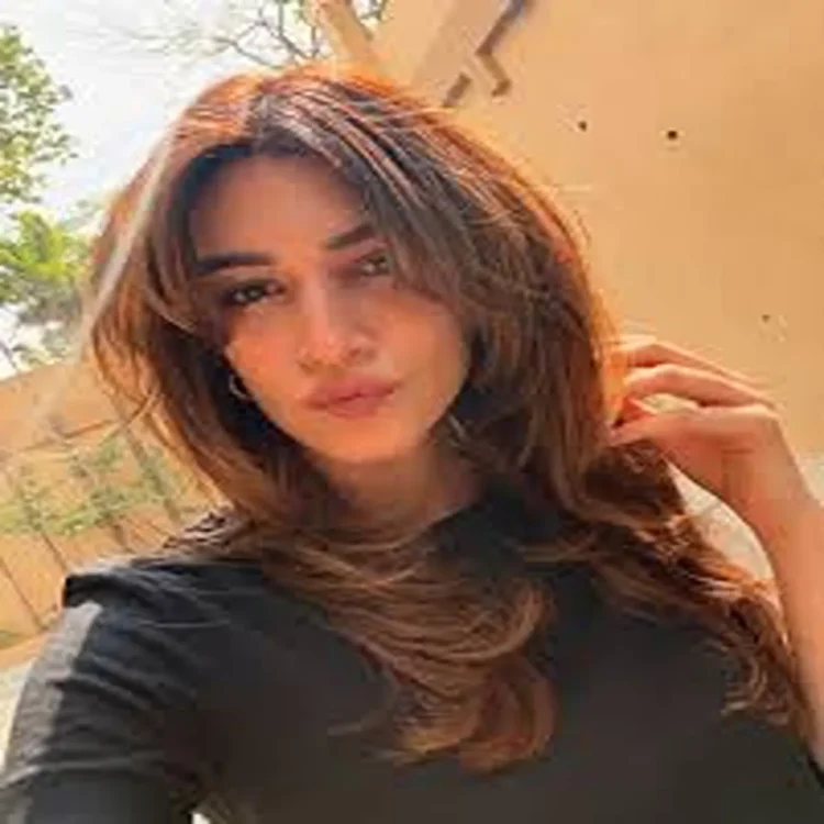 Kriti sanon new haircut look