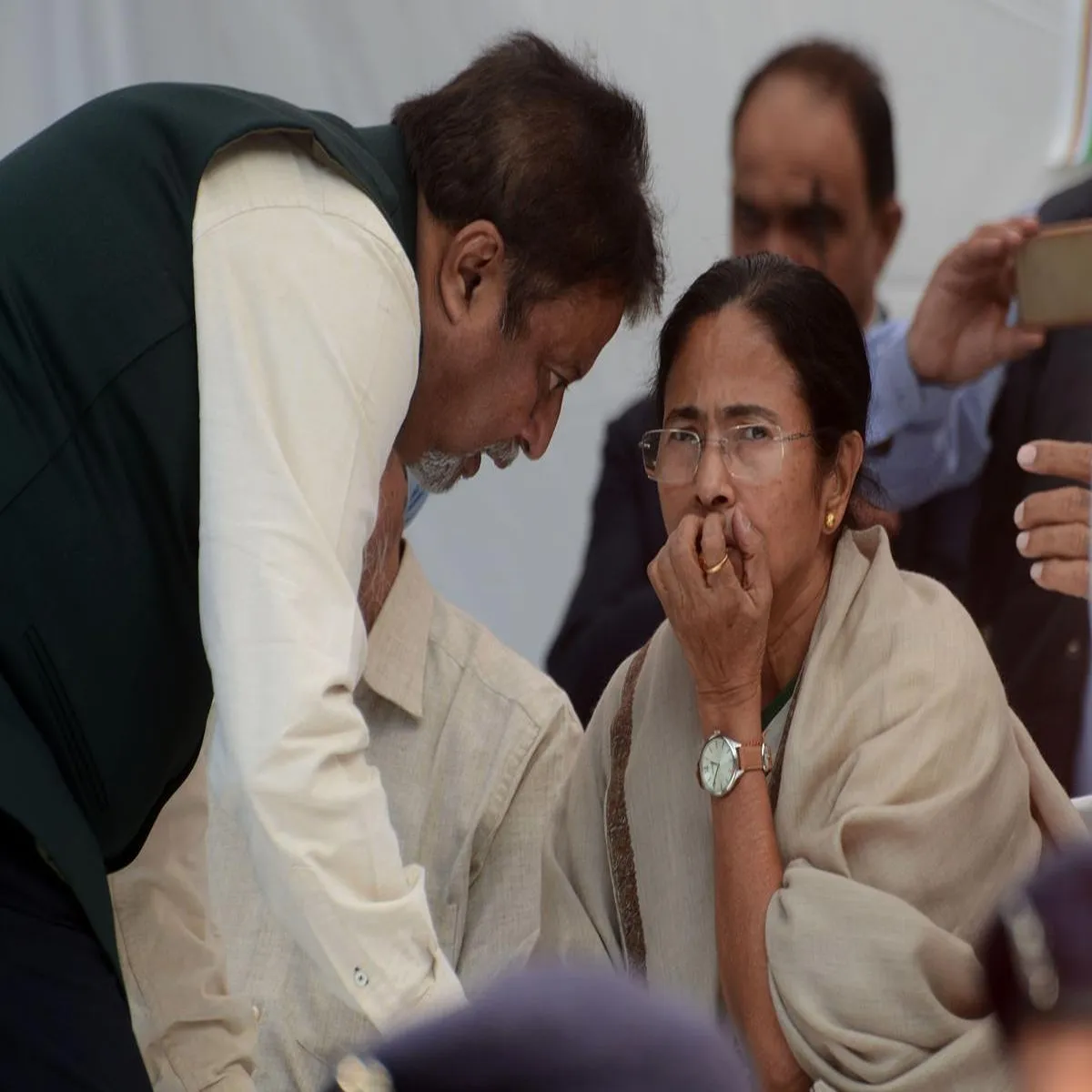 Politics mamata banerjee mourns passing veteran