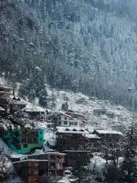 Manali - – - fresh - snowfall - transforms - hill - town - into