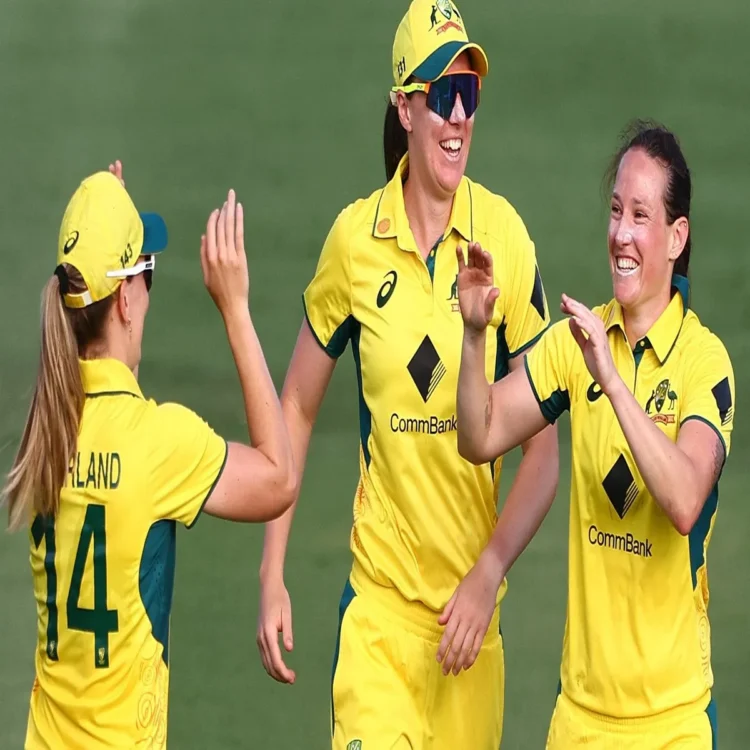 Megan schutt odi comeback india