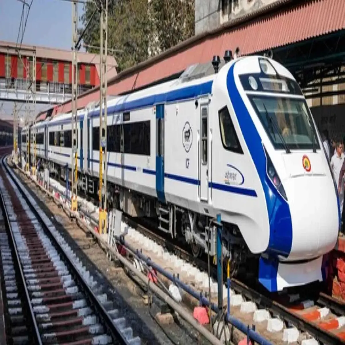 Trainaccident family three killed near pakur