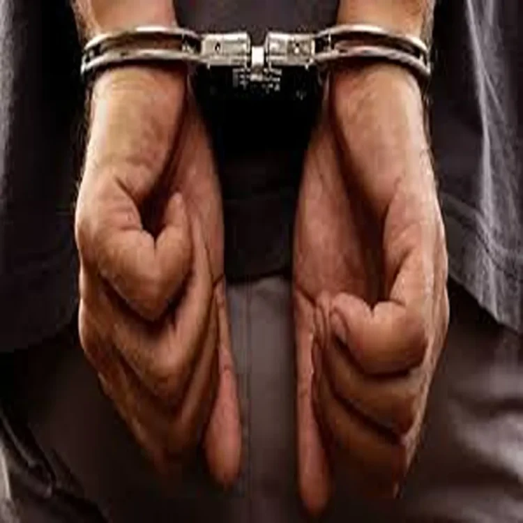 Police arrest ips officer patna