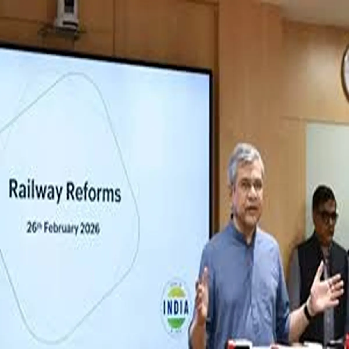 Railways government unveils rail tech policy