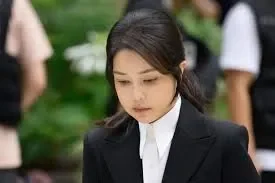 Southkorea - – - former - first - lady - challenges - prison - sentence