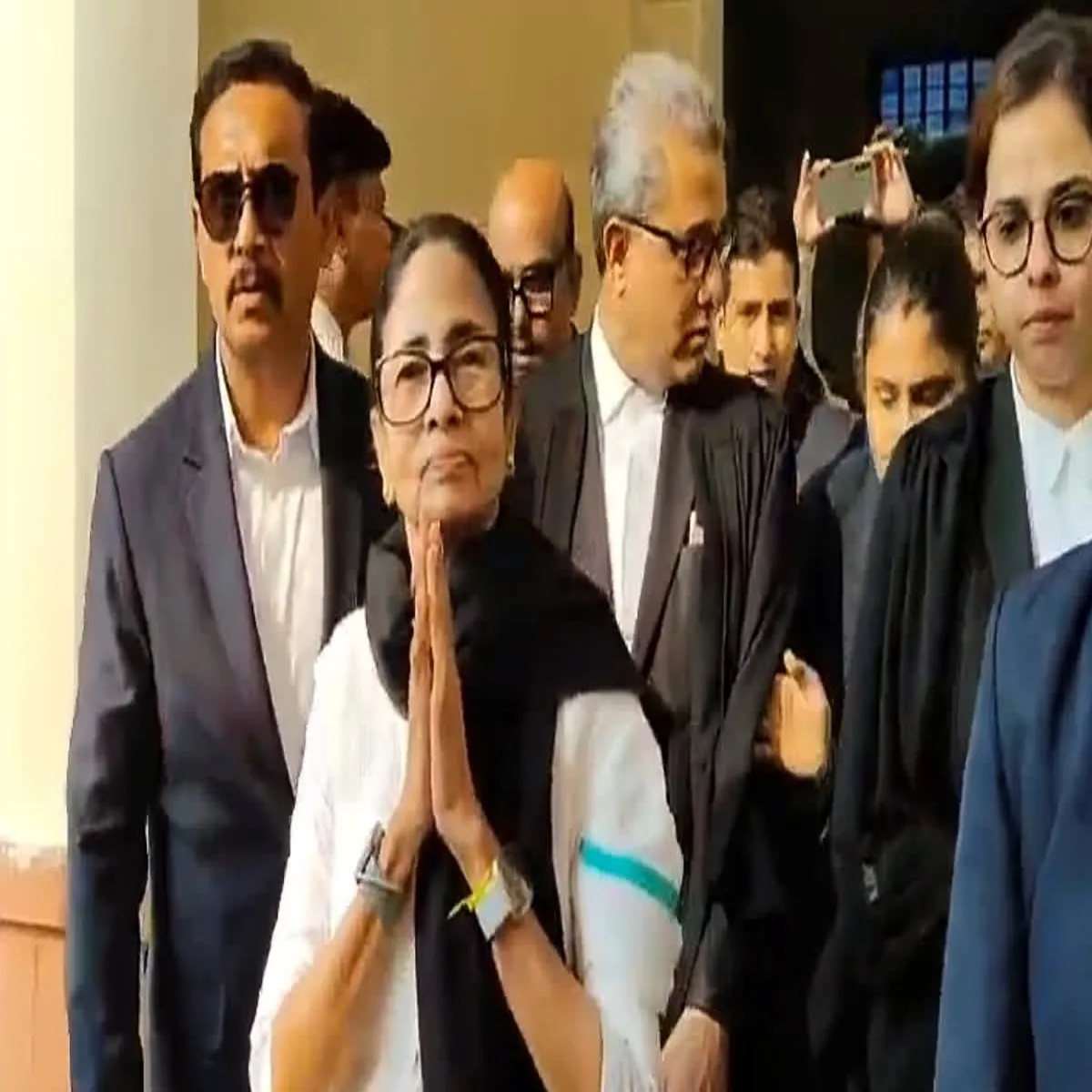 Supremecourt - – - mamata - banerjee - personally - argue - sir - case