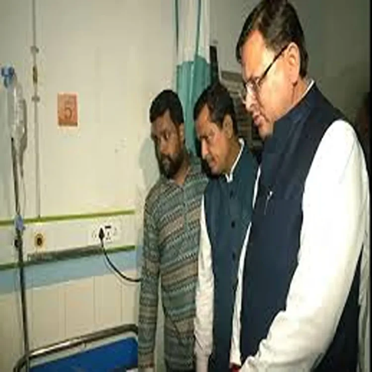 Uttarakhand cm visits injured bus traged