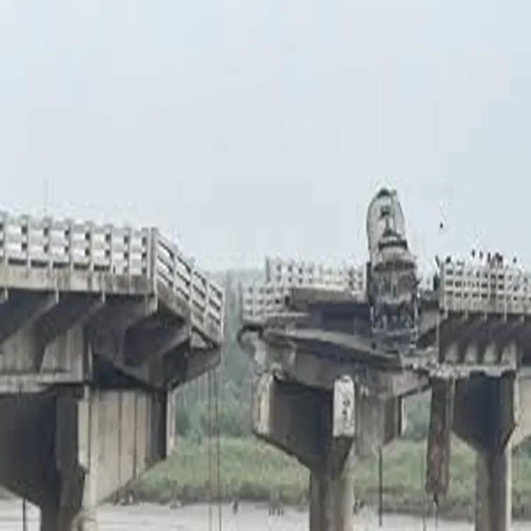 Bridge collapse gur mandi commute