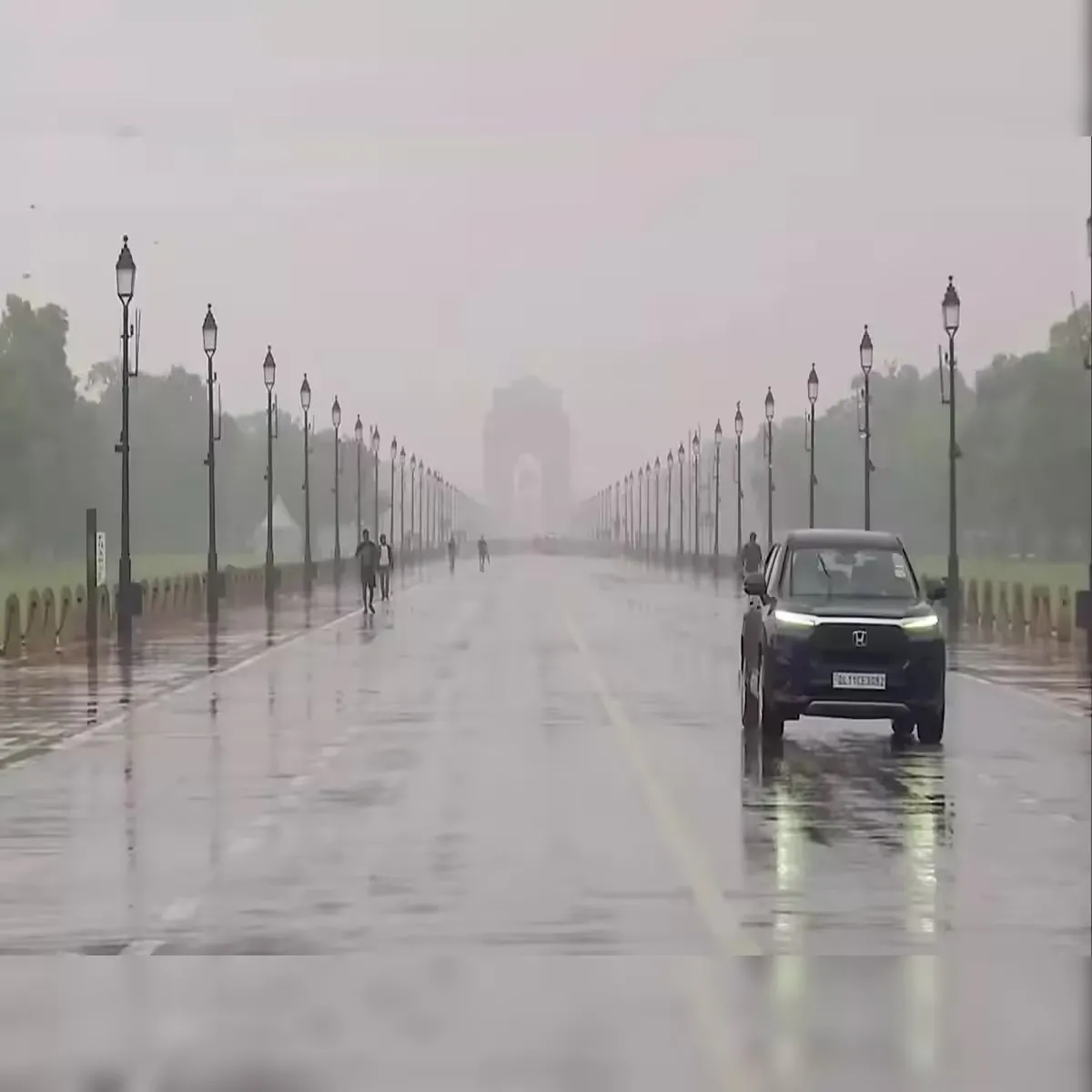 Weather light rain thunderstorms expected delhi