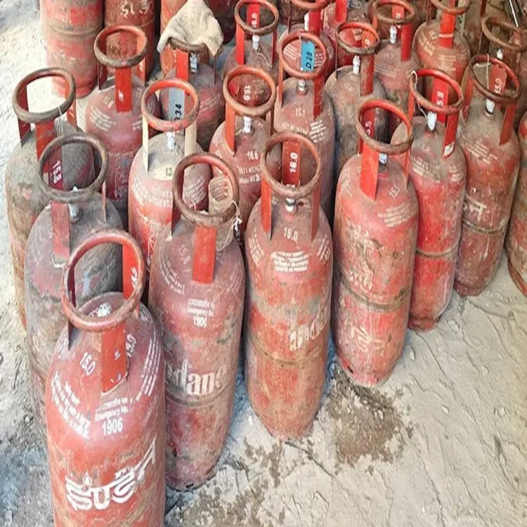 Delhi police lpg hoarding bust