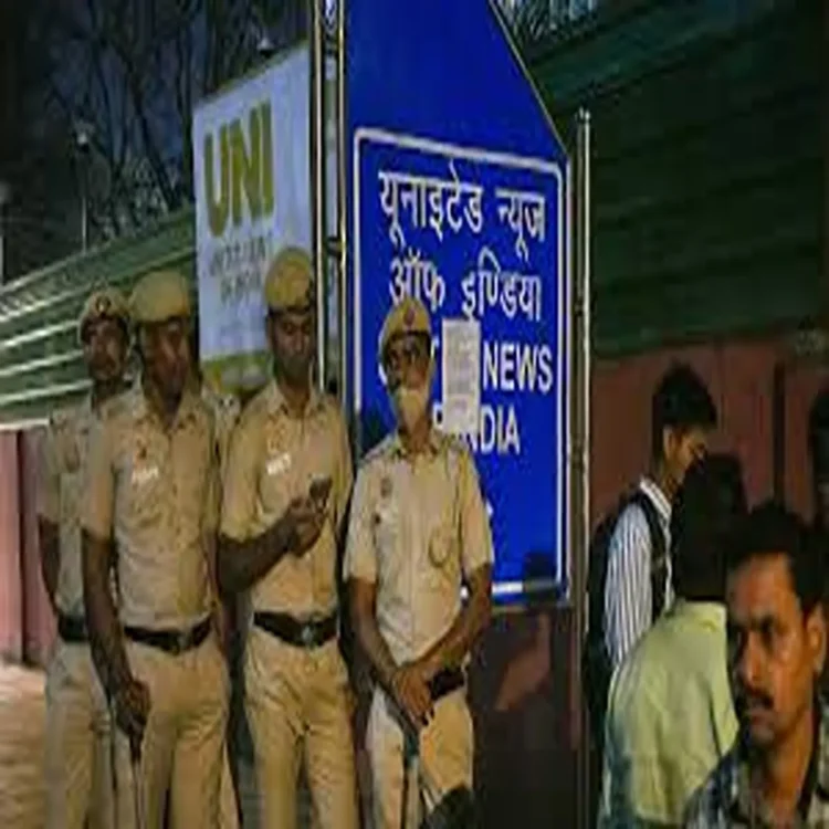 Delhi police seal uni office