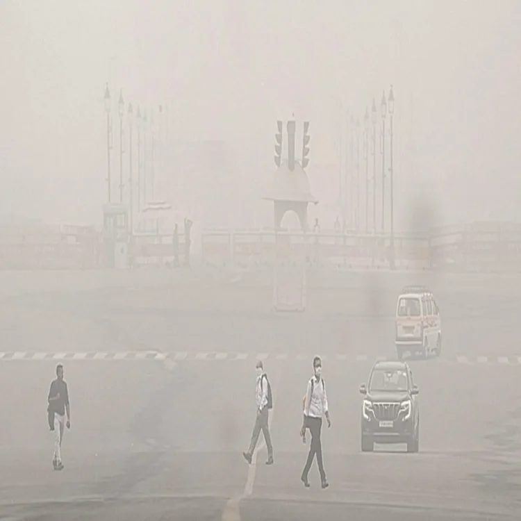 Delhi temperature air quality update