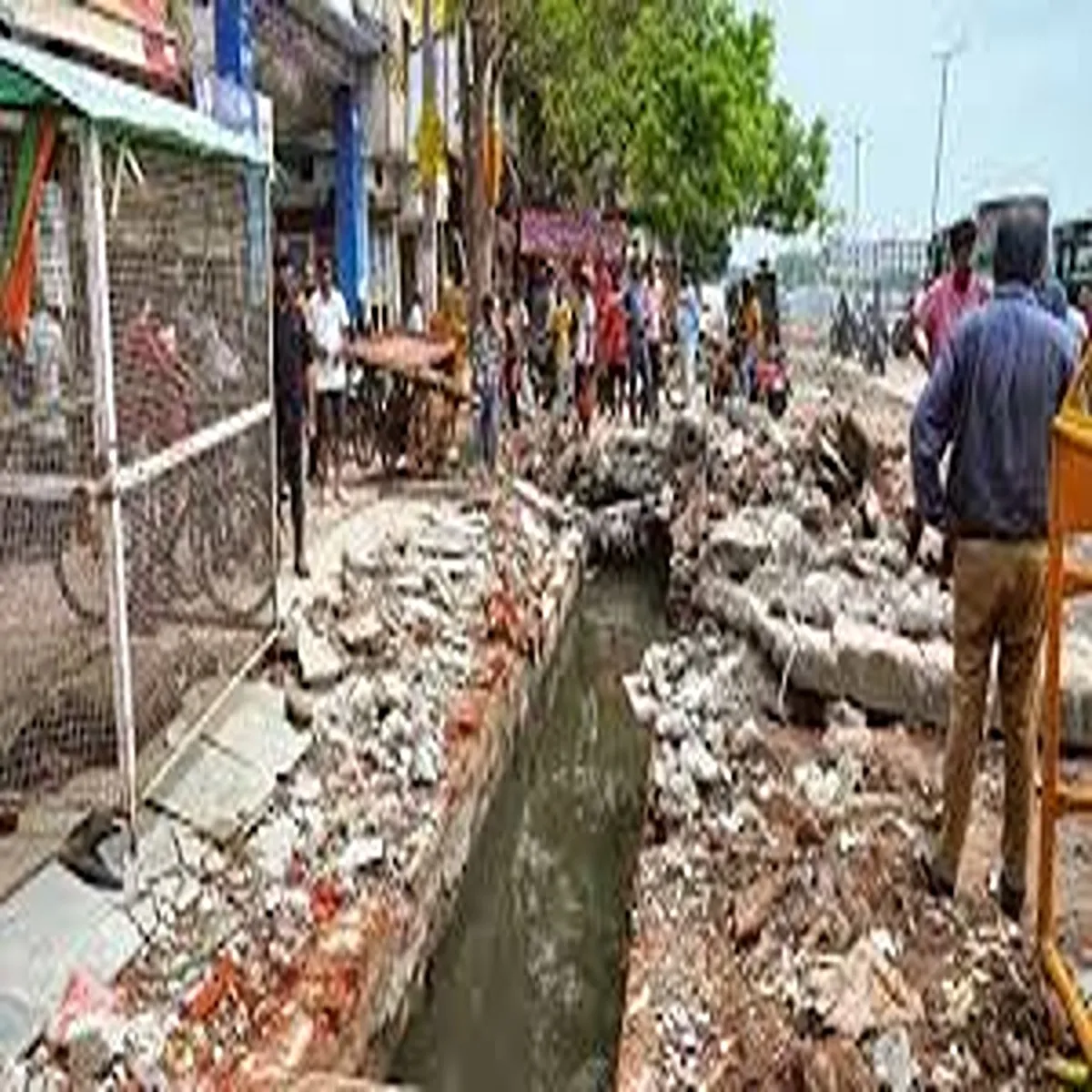 Draindeath worker dies after falling into