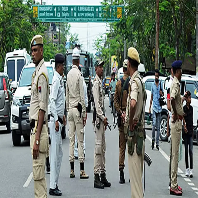 Fake loan gang busted delhi