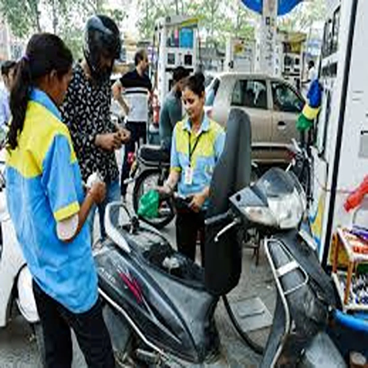 Fuelprices government cuts excise duty ease