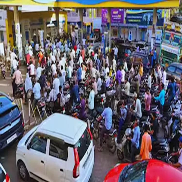 Fuel sale halt kolhapur night