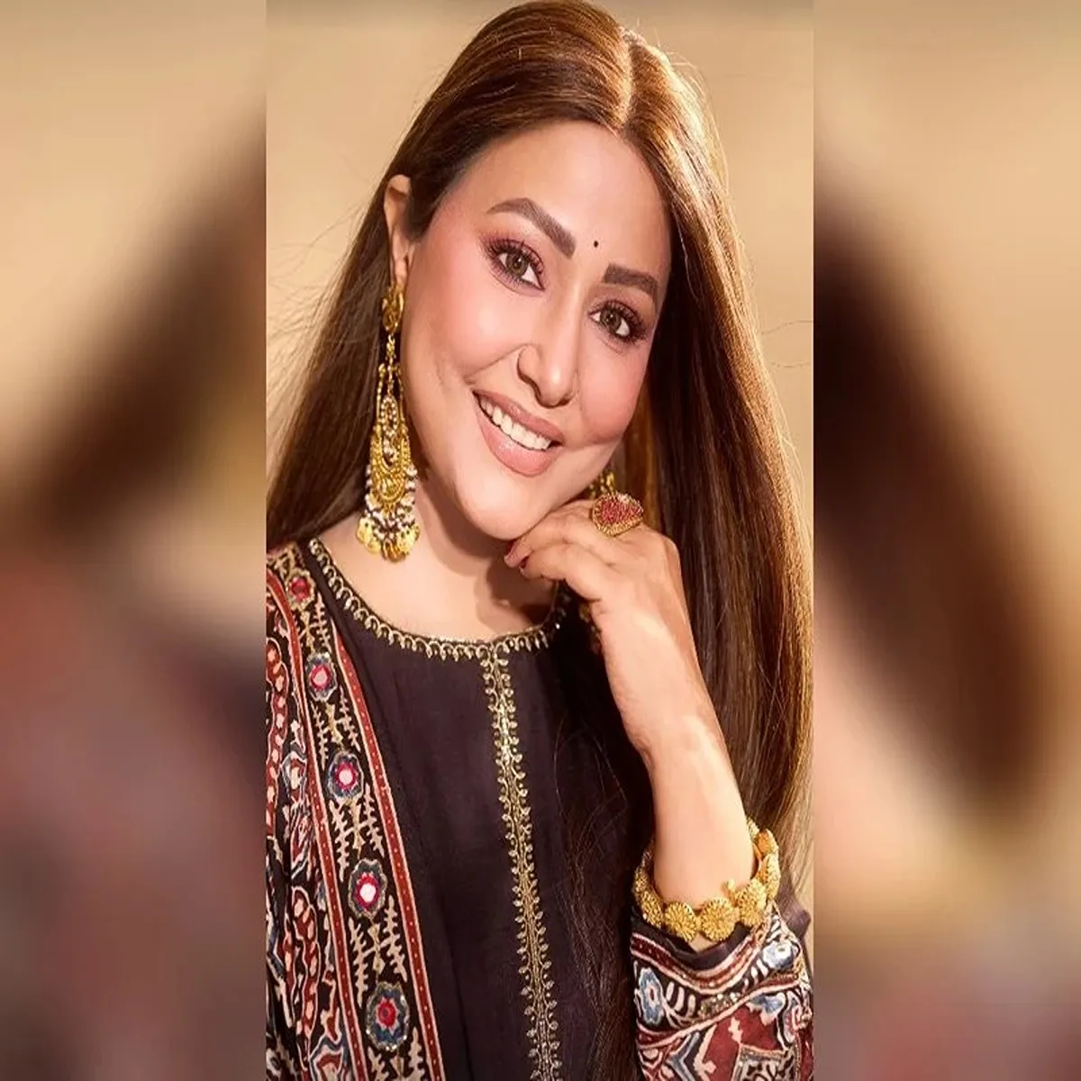 Celebrity hina khan surprises fans warm