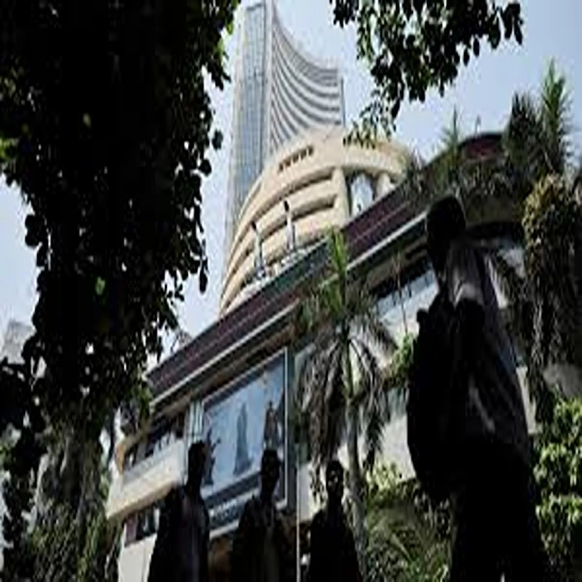 Stockmarket indian equities tumble amid rising
