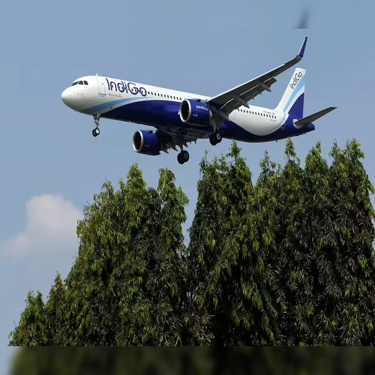 Aviation indigo flight makes emergency landing