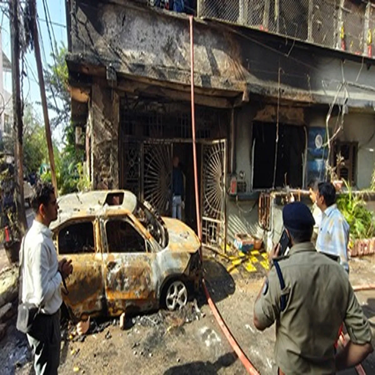 Fireaccident seven dead after early morning