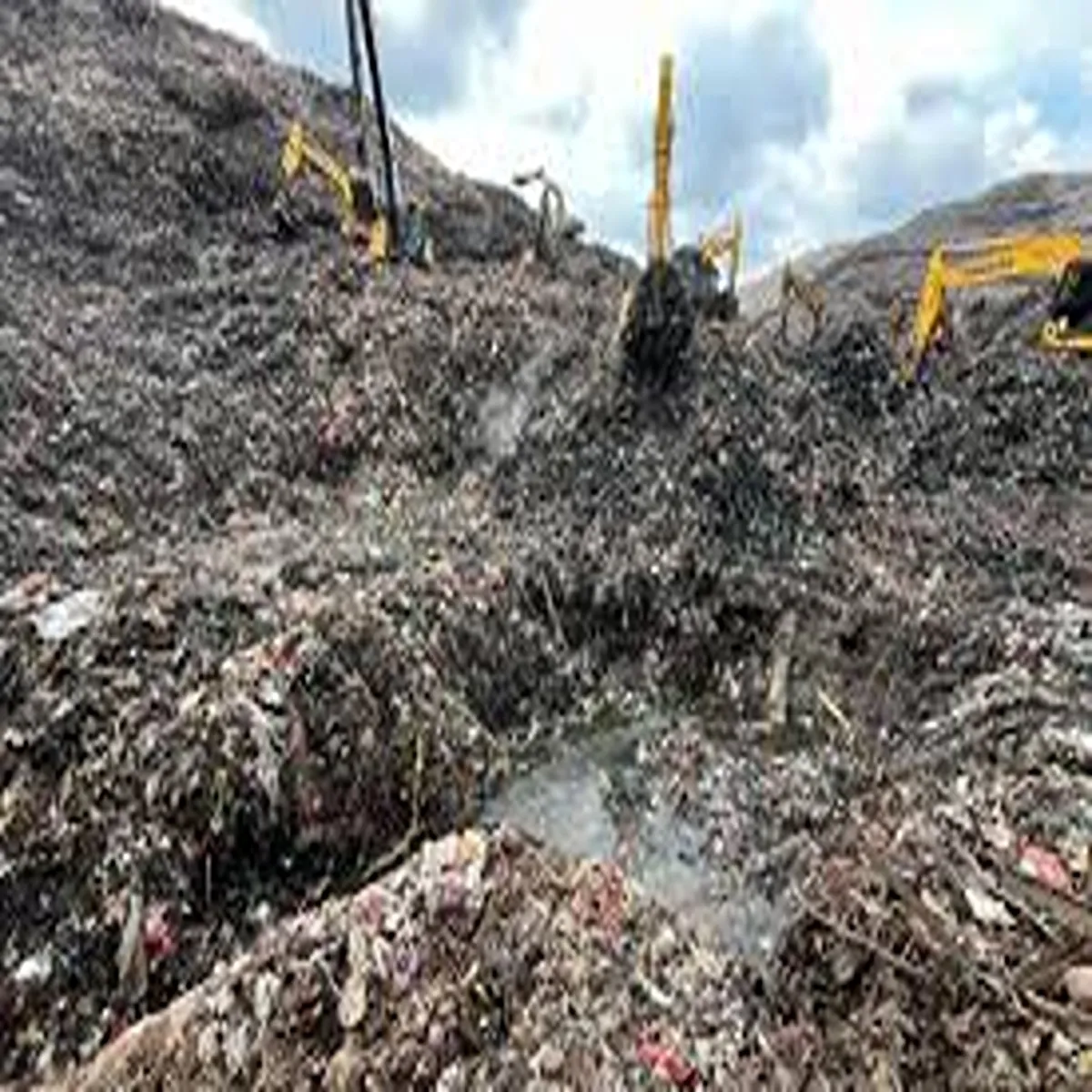 Garbagelandslide seven dead after massive waste