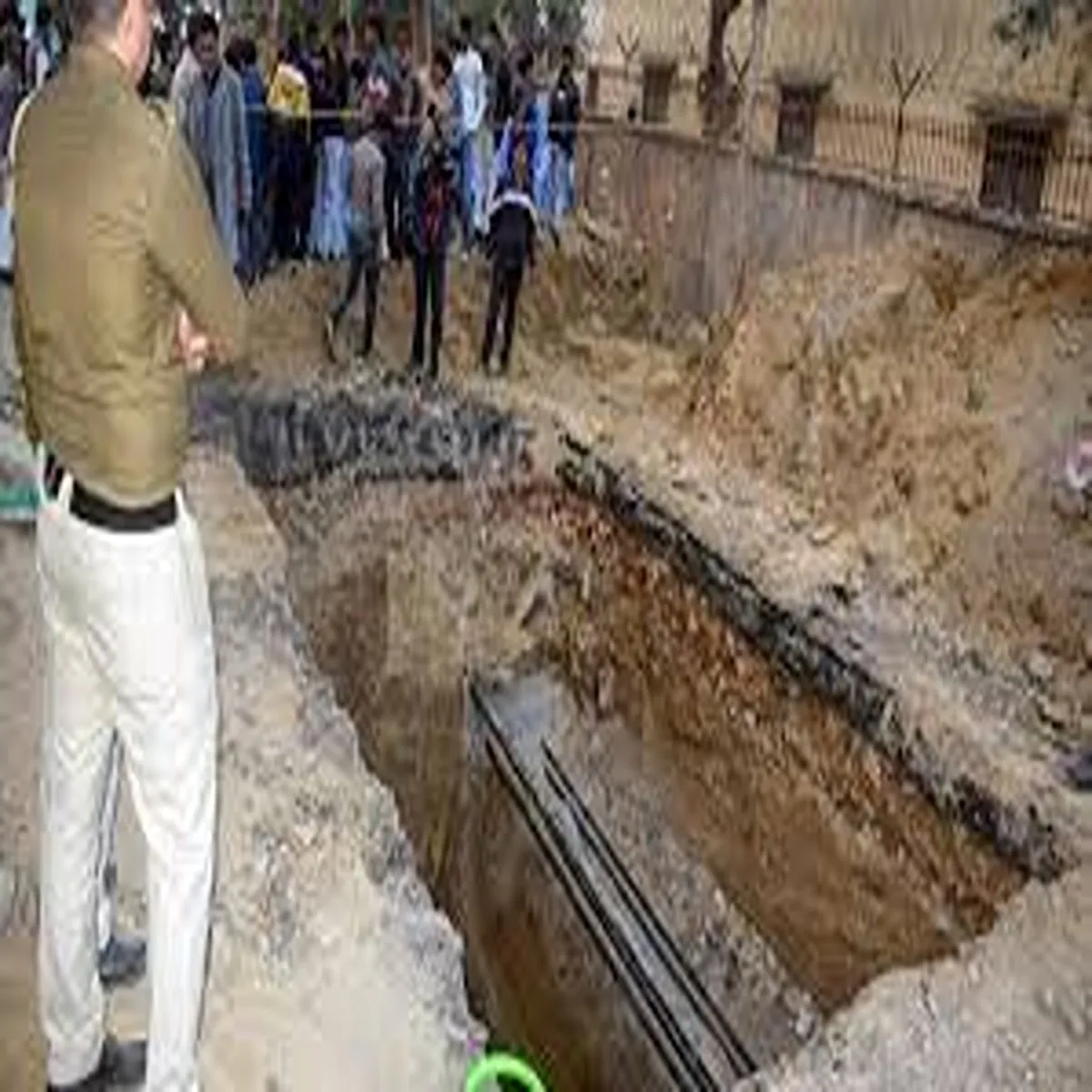 Delhipolice contractor arrested after fatal janakpuri