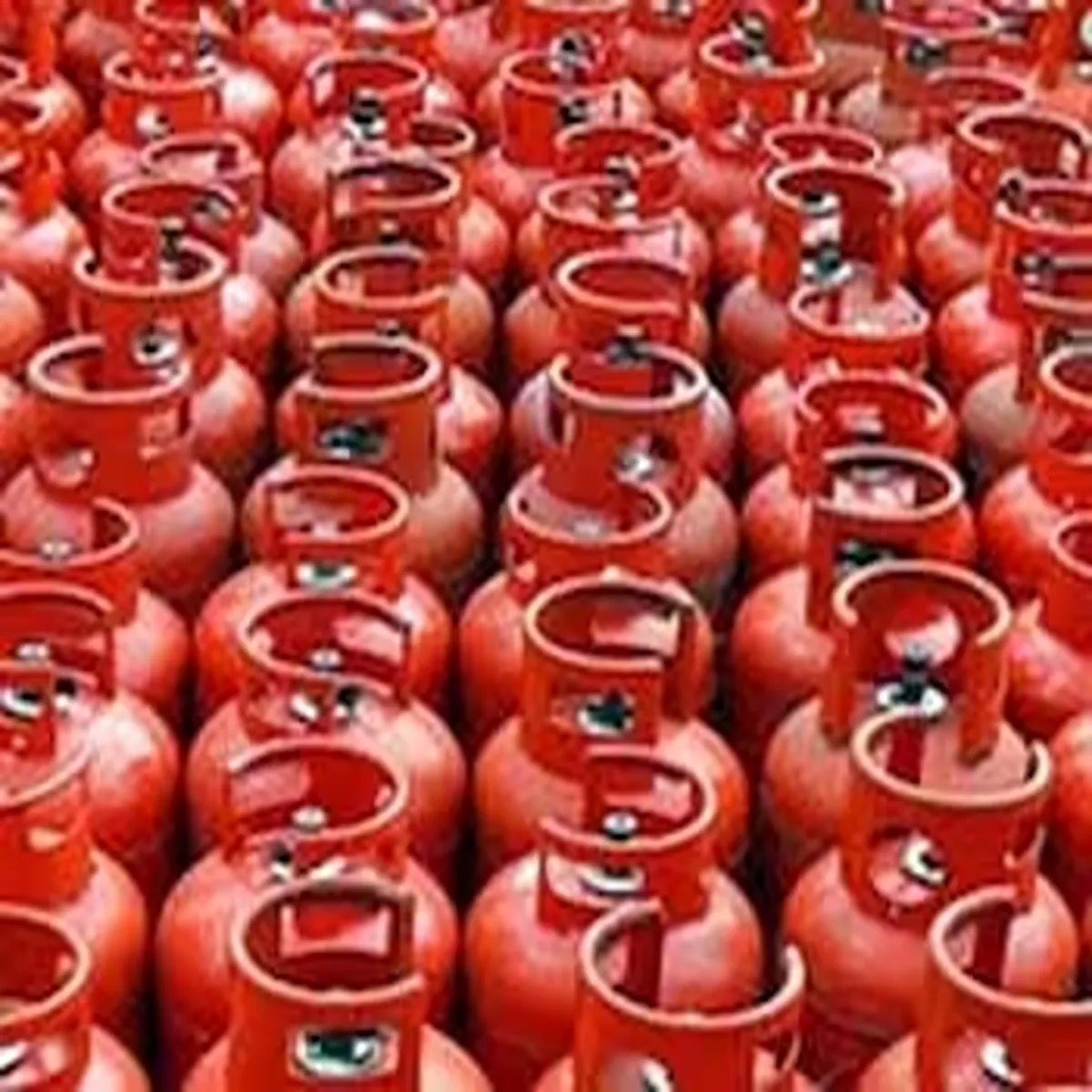 Lpg government directs refineries increase cooking