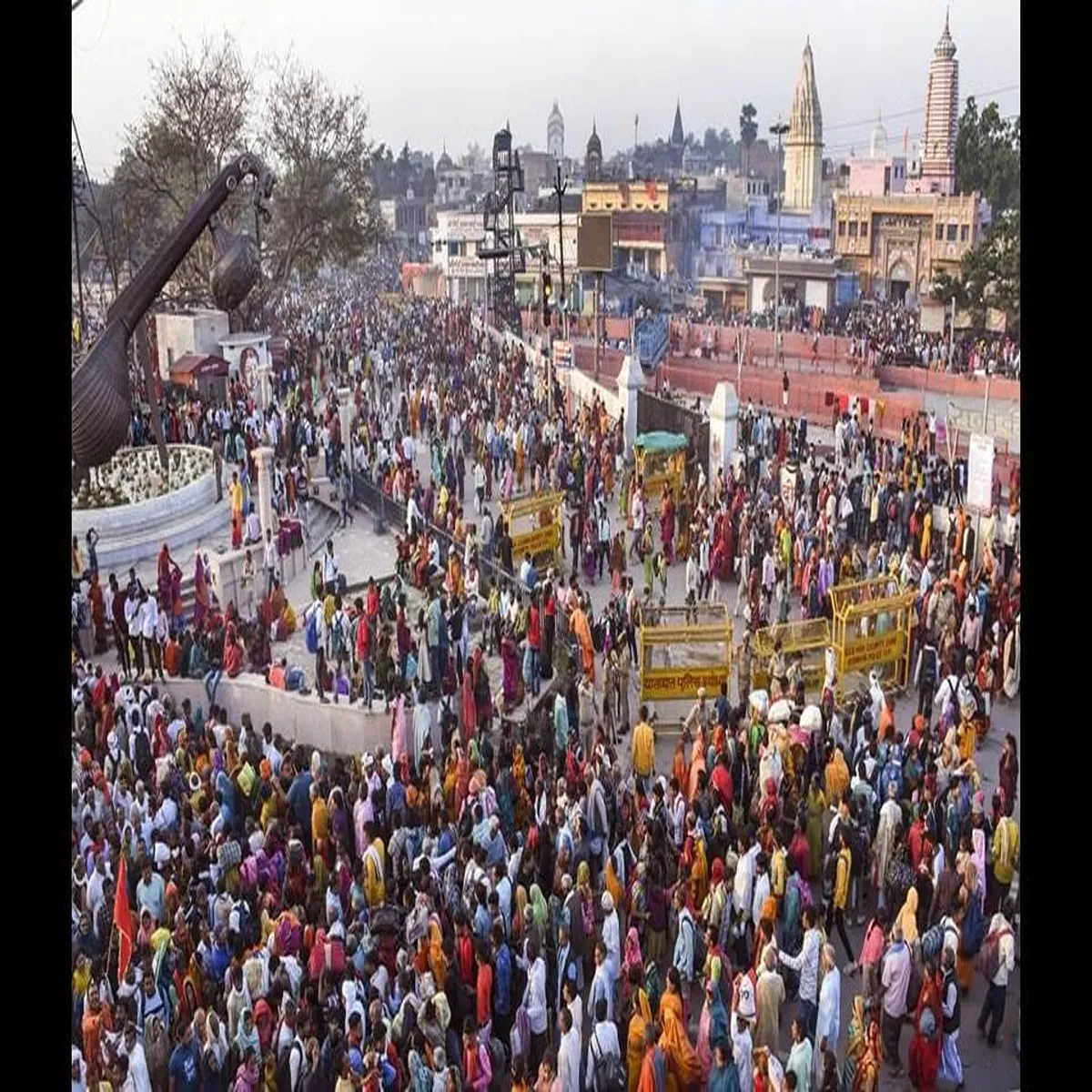 Ramnavami devotees flood ayodhya faith marks