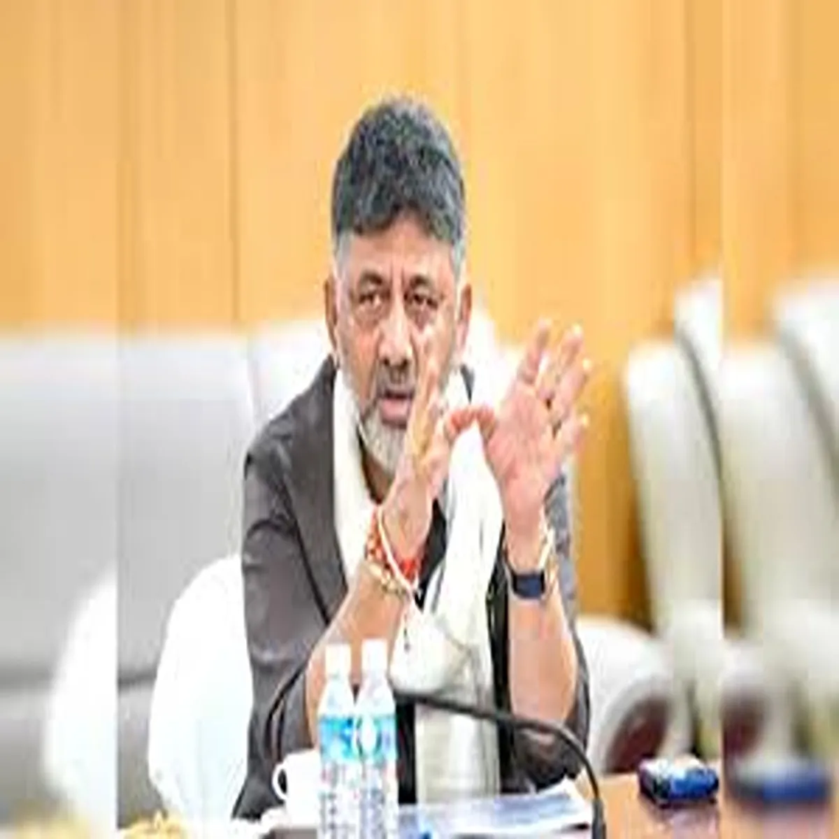 Karnatakapolitics shivakumar challenges bjp move assembly