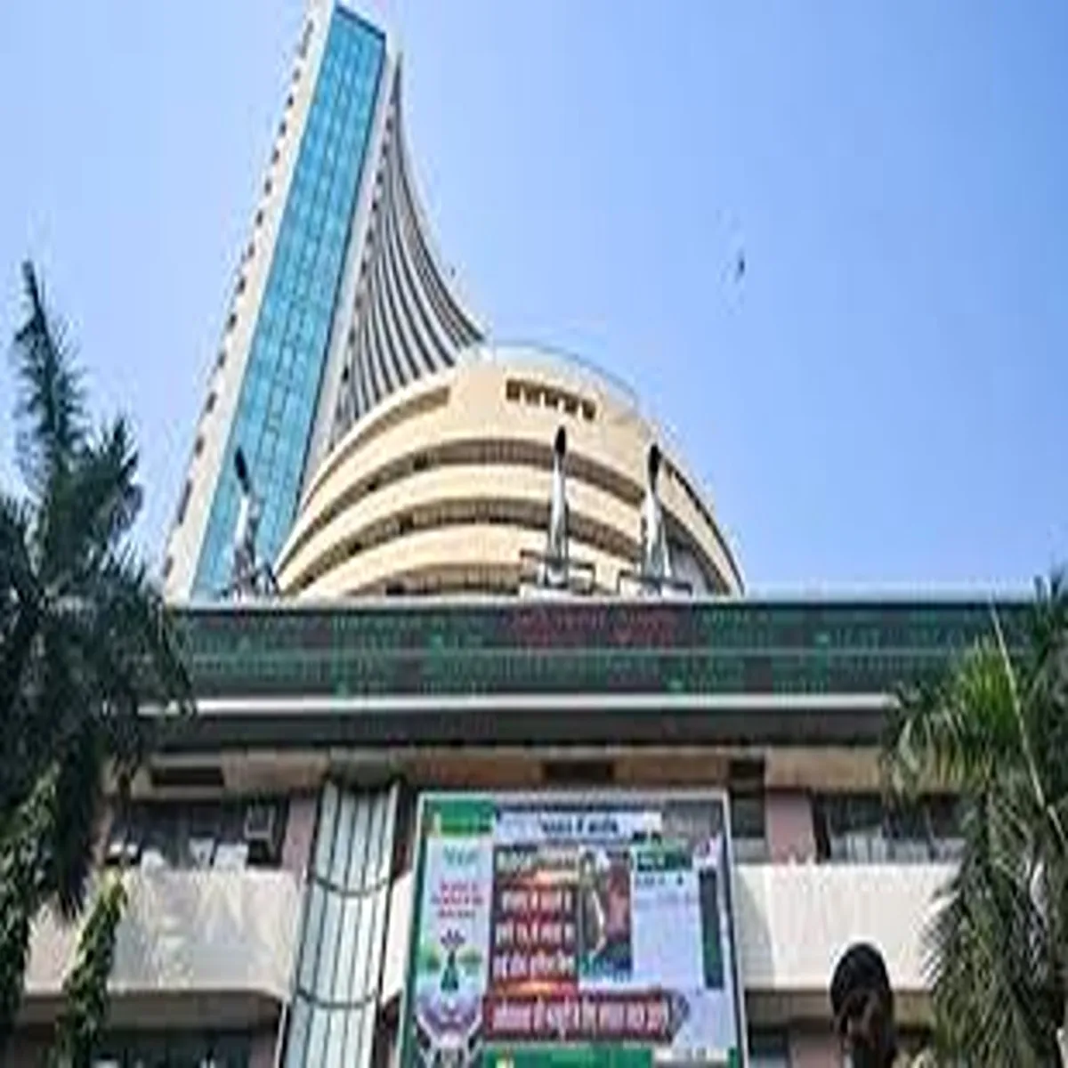 Stockmarket indian equities open higher amid