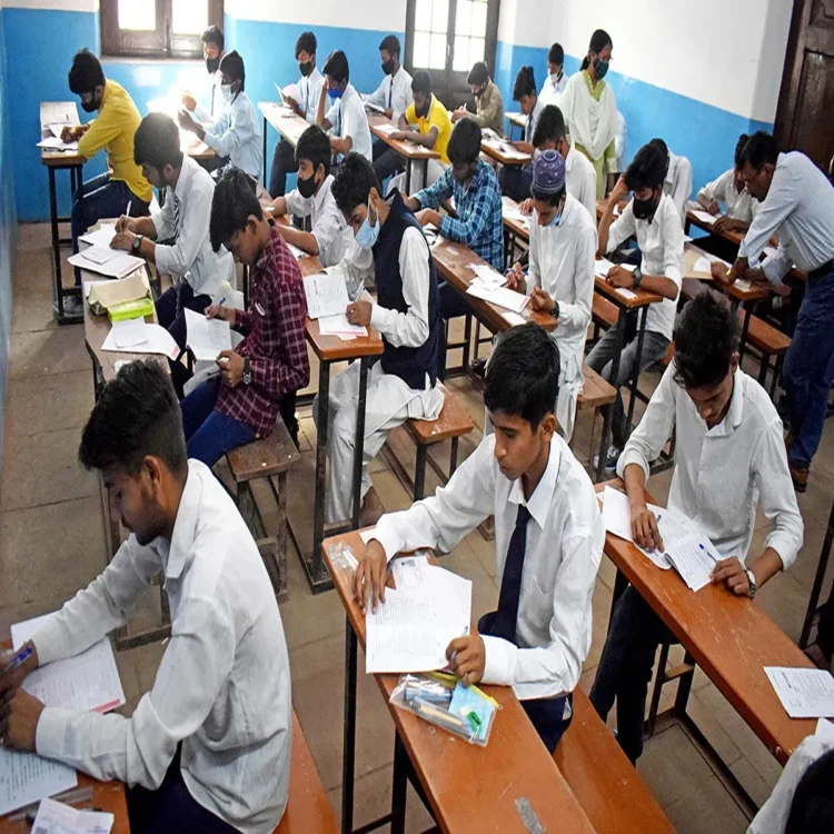 Tamil nadu class10 board exams begin