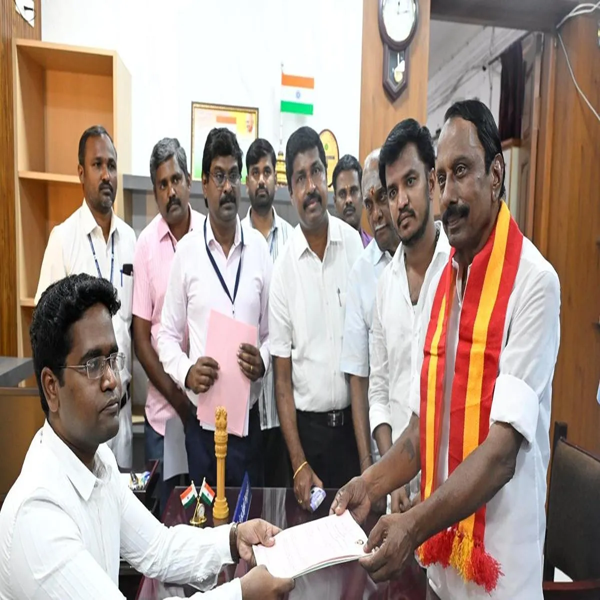 Elections tvk leader sengottaiyan files nomination