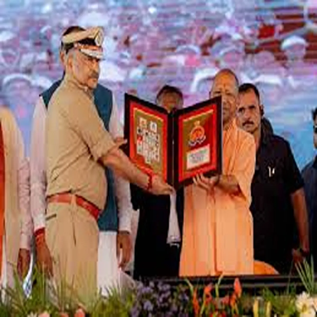 Upsc commission returns uttar pradesh dgp