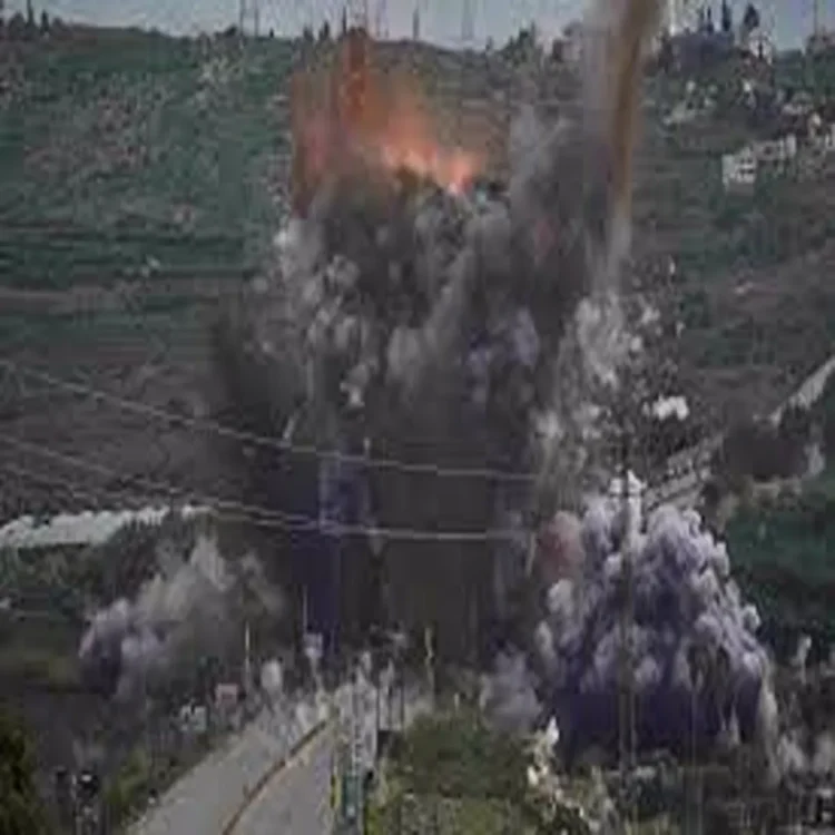 Us strike iran military site