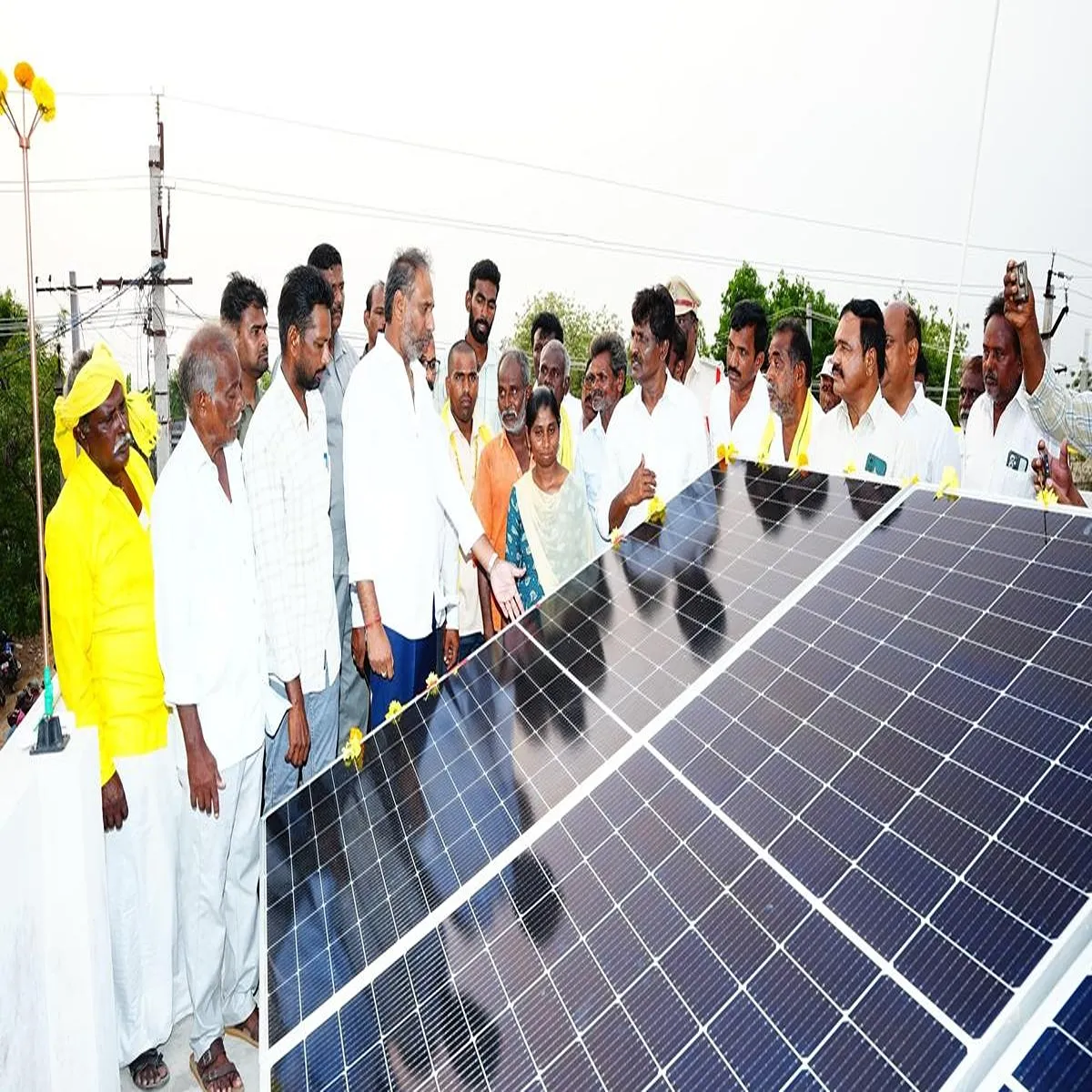 Solarenergy andhra pradesh targets six lakh