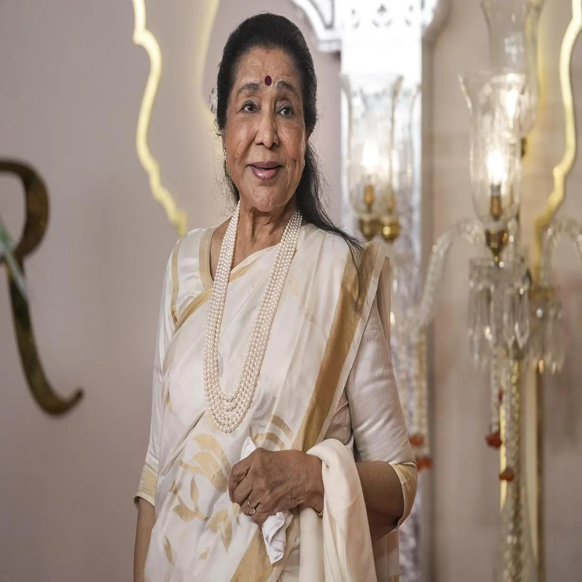 Music legendary playback singer asha bhosle