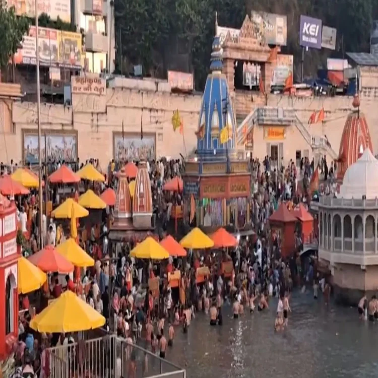 Baisakhi haridwar ganga snan devotees